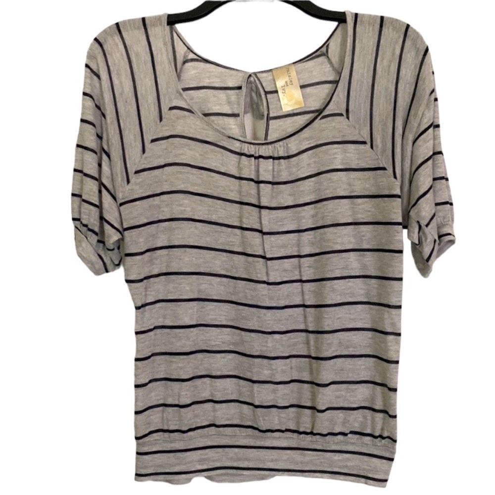 Paisley and Ivy Open back Women’s Top Size Large